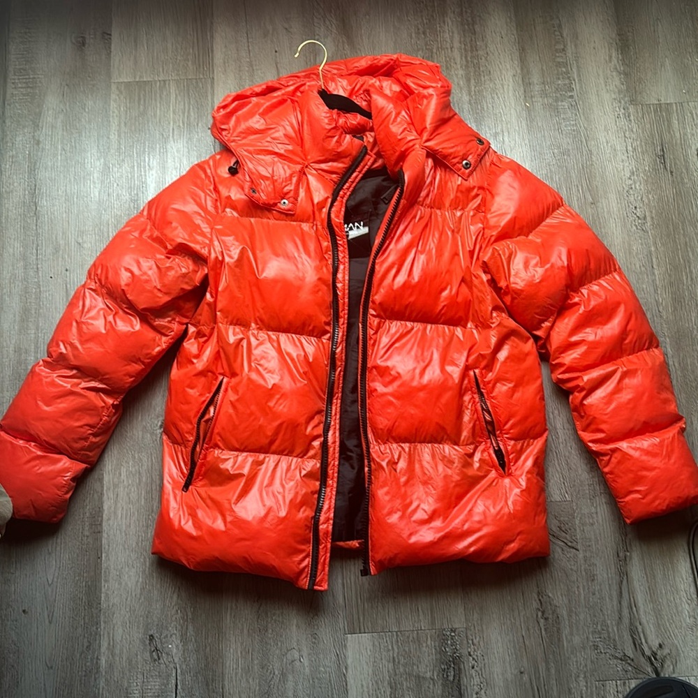 Orange puffer size Large brand new with tags still on